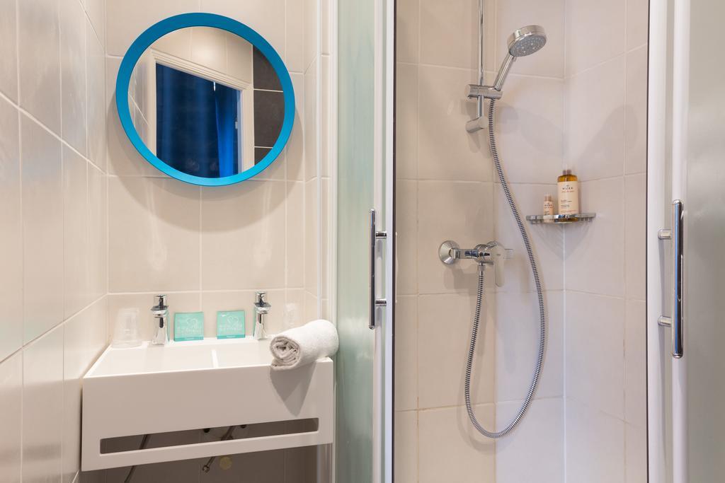 Posto Letto in Dormitorio Misto con 4 Letti