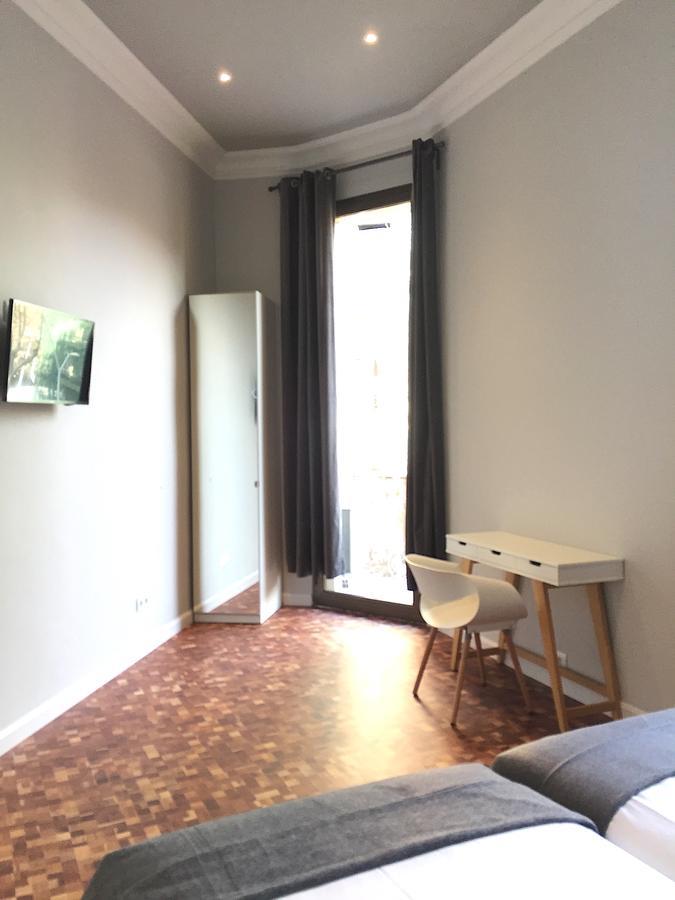 Double or Twin Room Private External Bathroom,544498761:JPEG