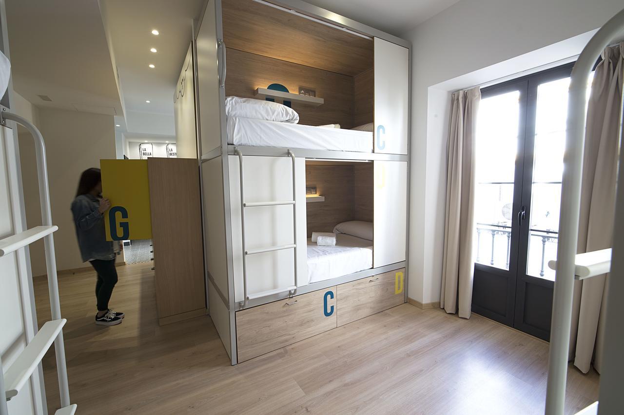 Dormitorio Misto con 10 Letti