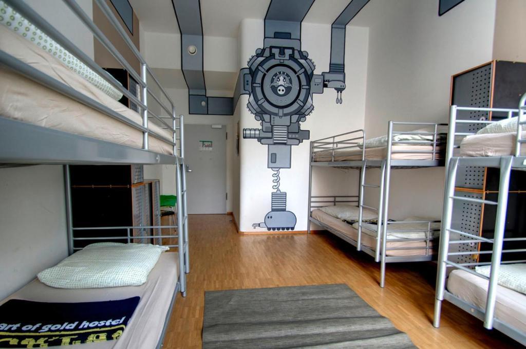 Bed 6-Bed-Dorm Female Ensuite