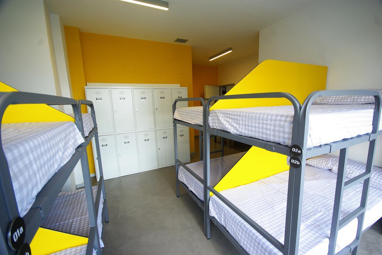 Posto Letto in Dormitorio Femminile per 10 Persone