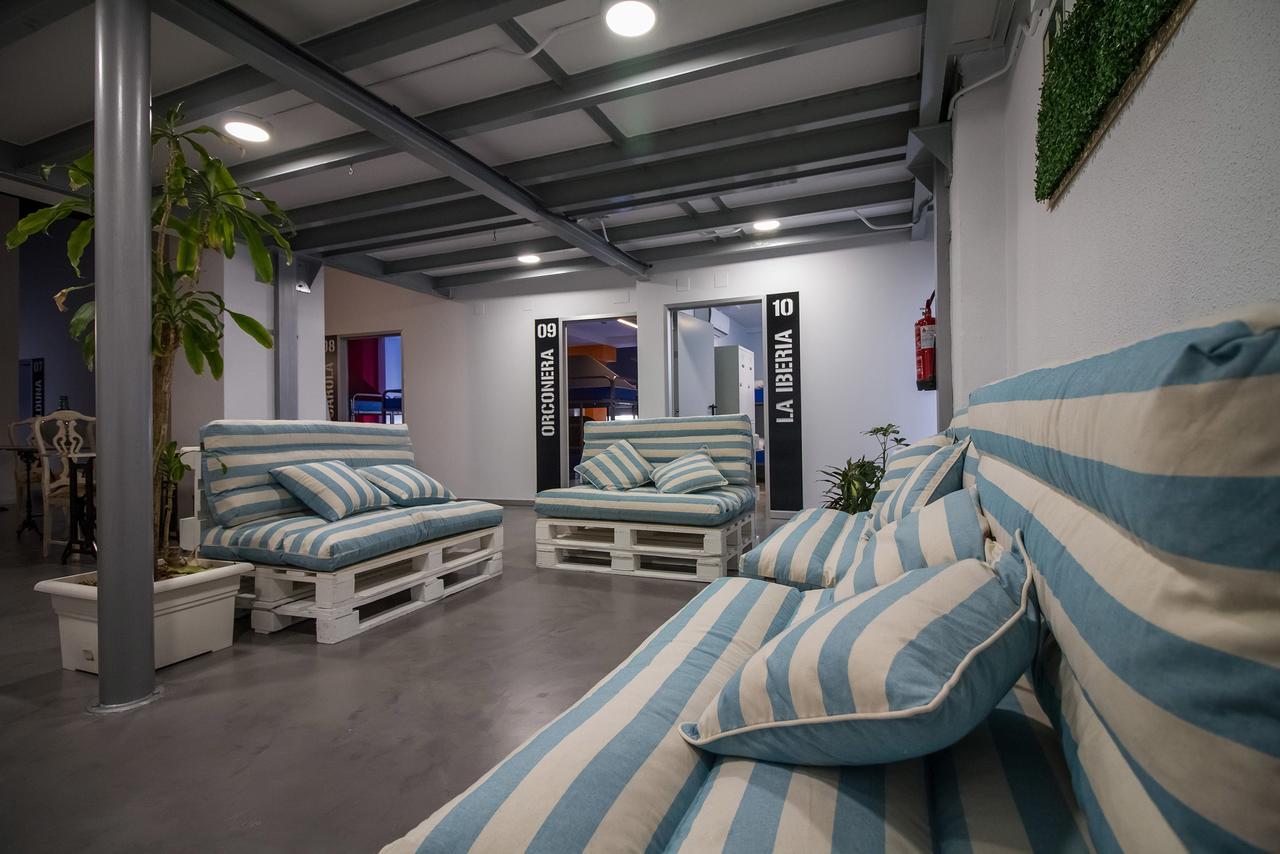 Posto Letto in Dormitorio Misto con 4 Letti