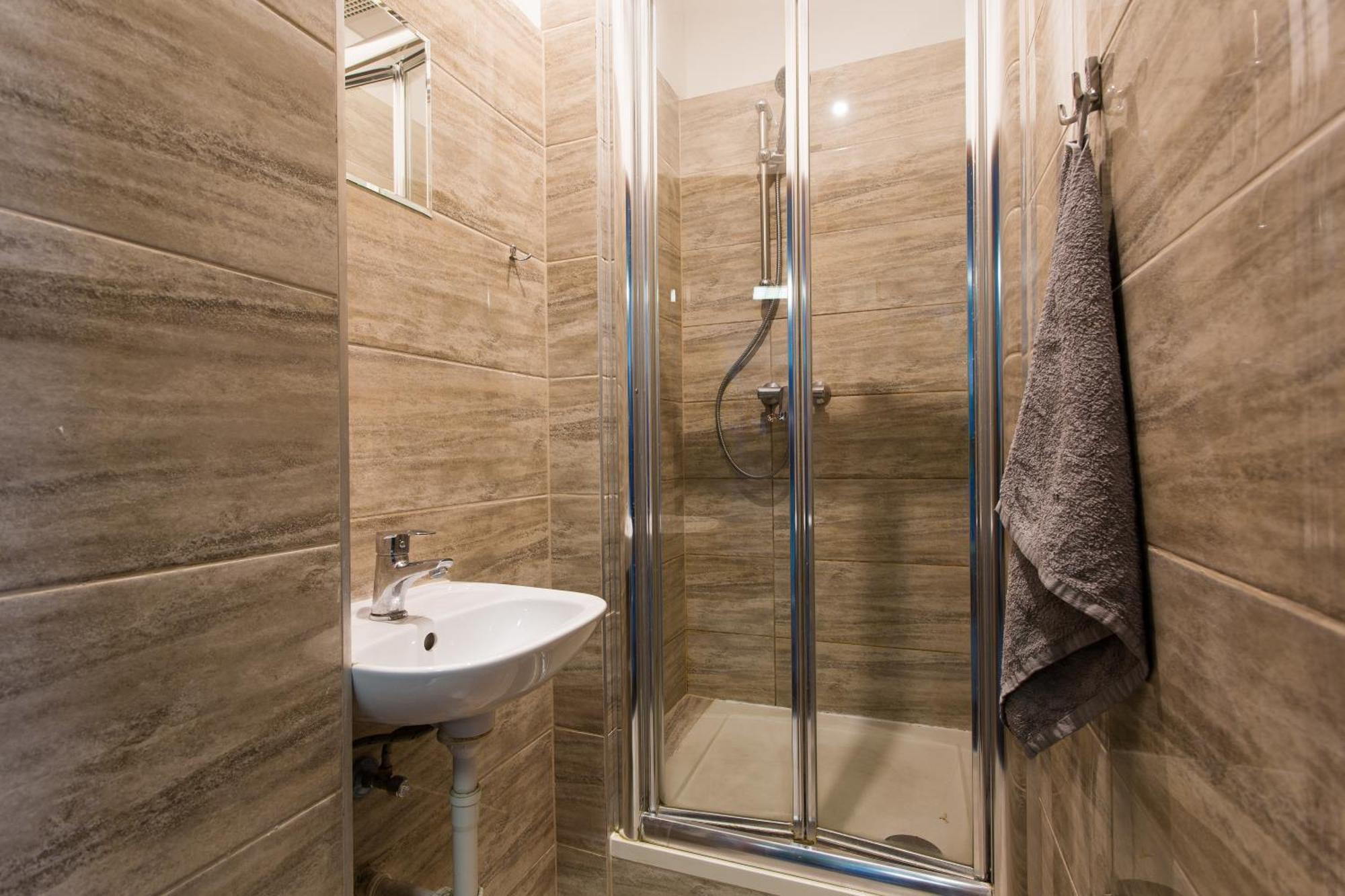 Camera Singola con Bagno Privato