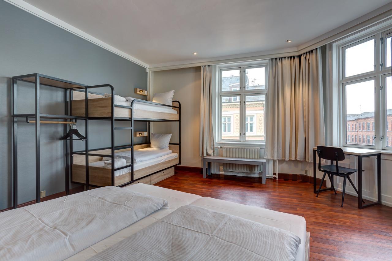 6-Bed Room,1622034346:JPEG