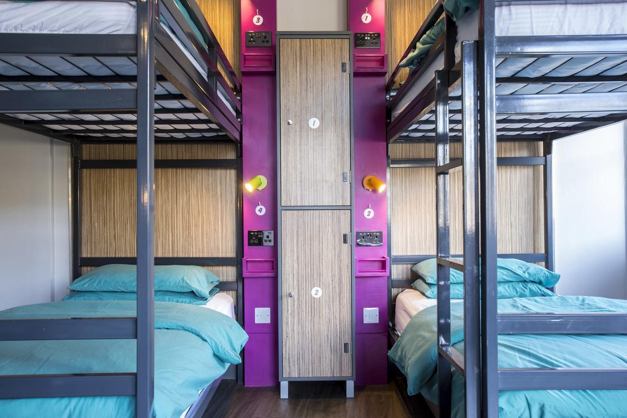Posto Letto in Dormitorio Misto con 10 Letti
