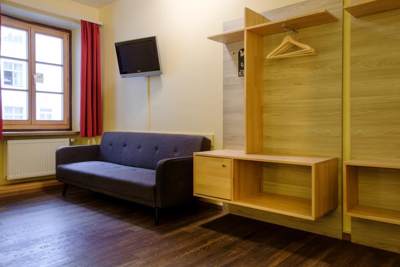 Double Room Private Bathroom