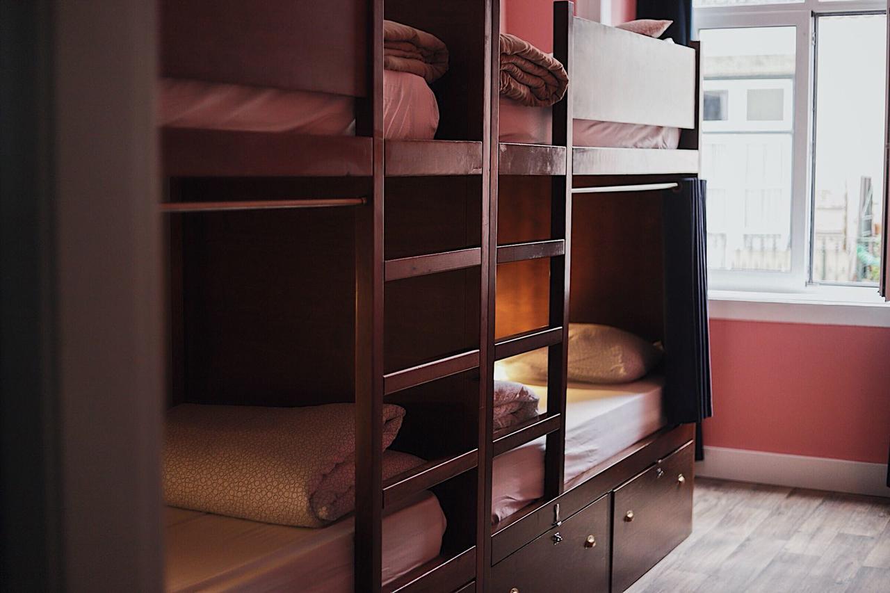 Posto Letto in Dormitorio Misto con 4 Letti