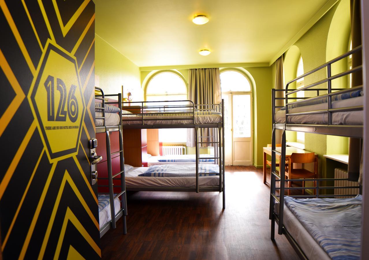 Posto Letto in Dormitorio con 12 Letti
