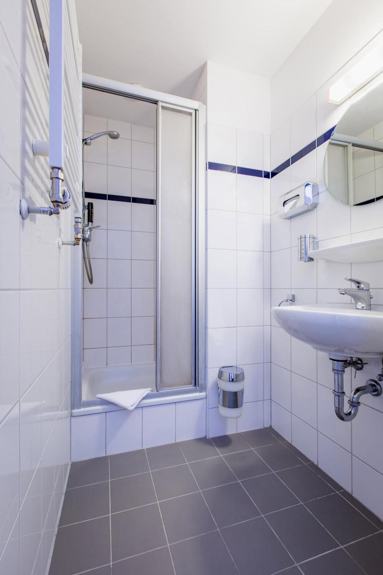 Posto Letto in Dormitorio per 8 Persone