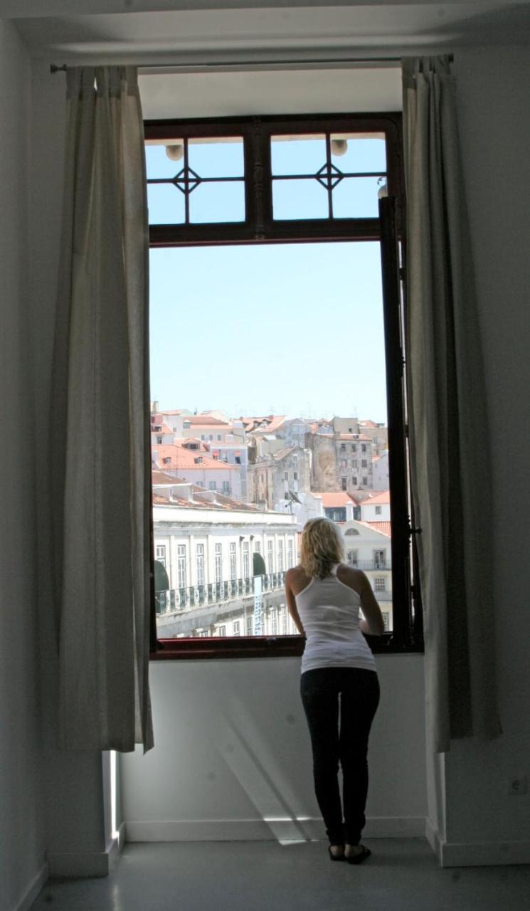 Posto Letto a Castello in Dormitorio Femminile con 8 Letti e Bagno Interno