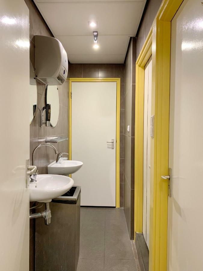 Letto a Castello in Dormitorio Misto (10 Adulti)
