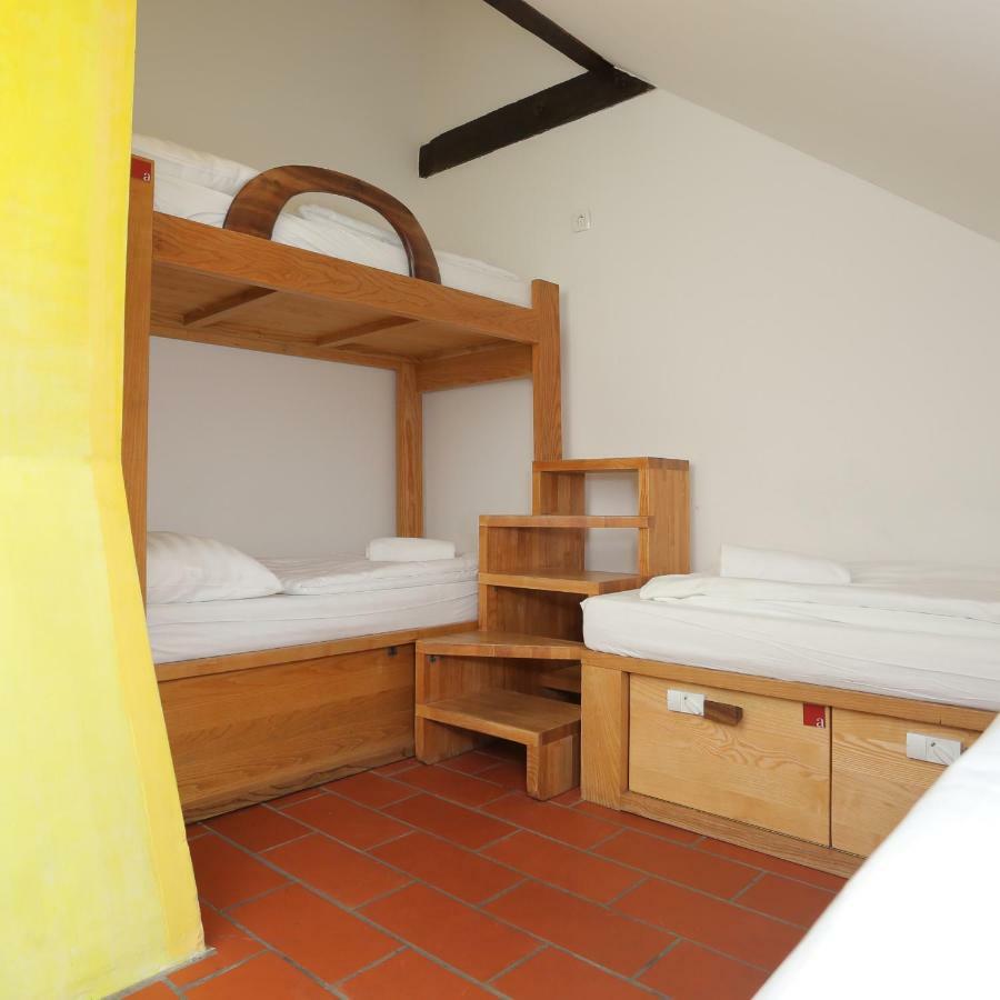 Posto Letto in Dormitorio per 4 Persone