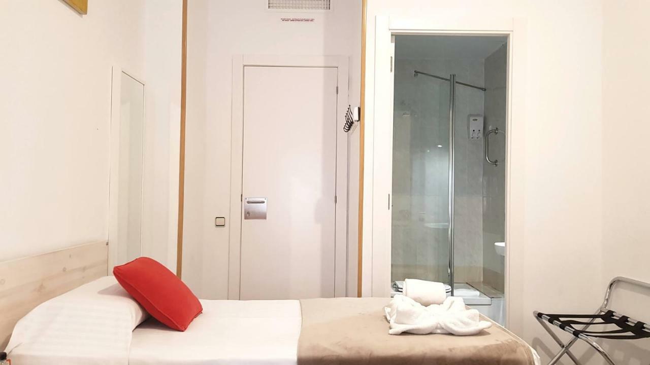 Camera Doppia con Letti Singoli con Bagno Privato