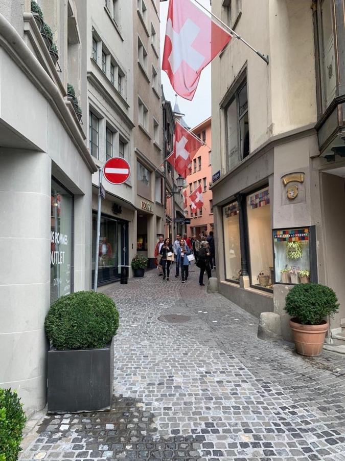 Posto Letto in Dormitorio Misto con 3 Letti