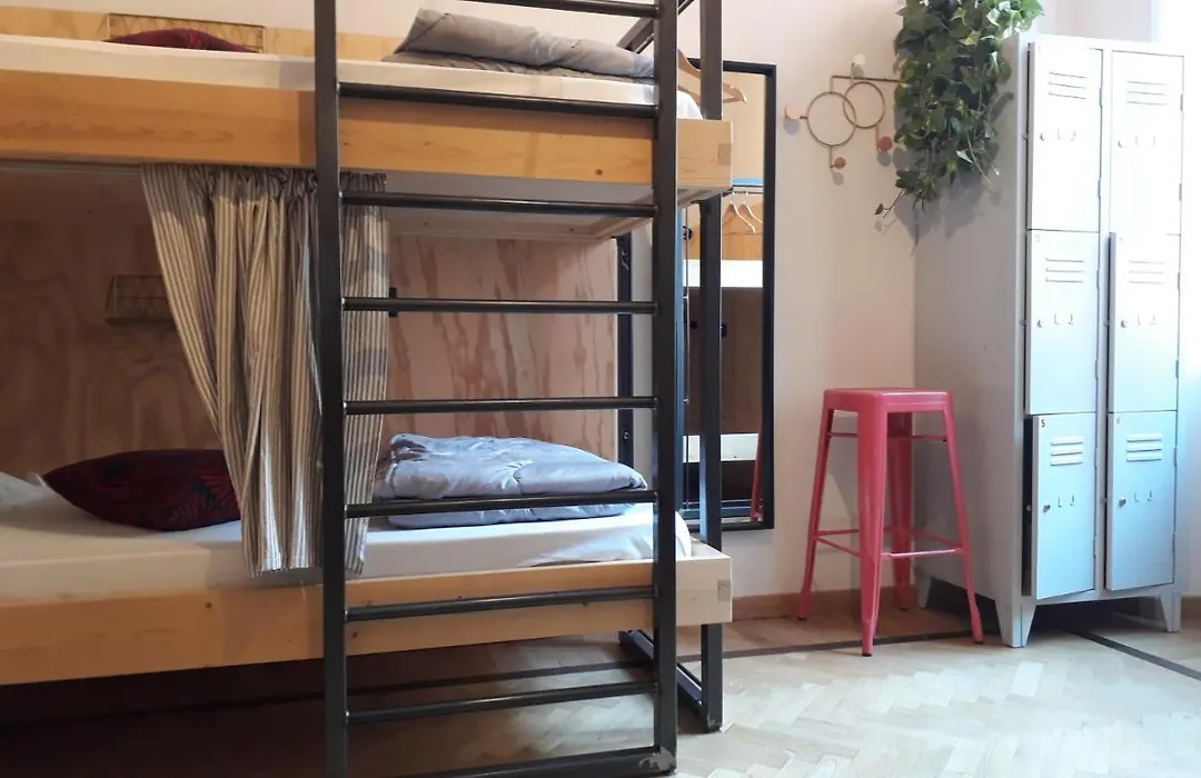 5 Terre Backpackers City-1