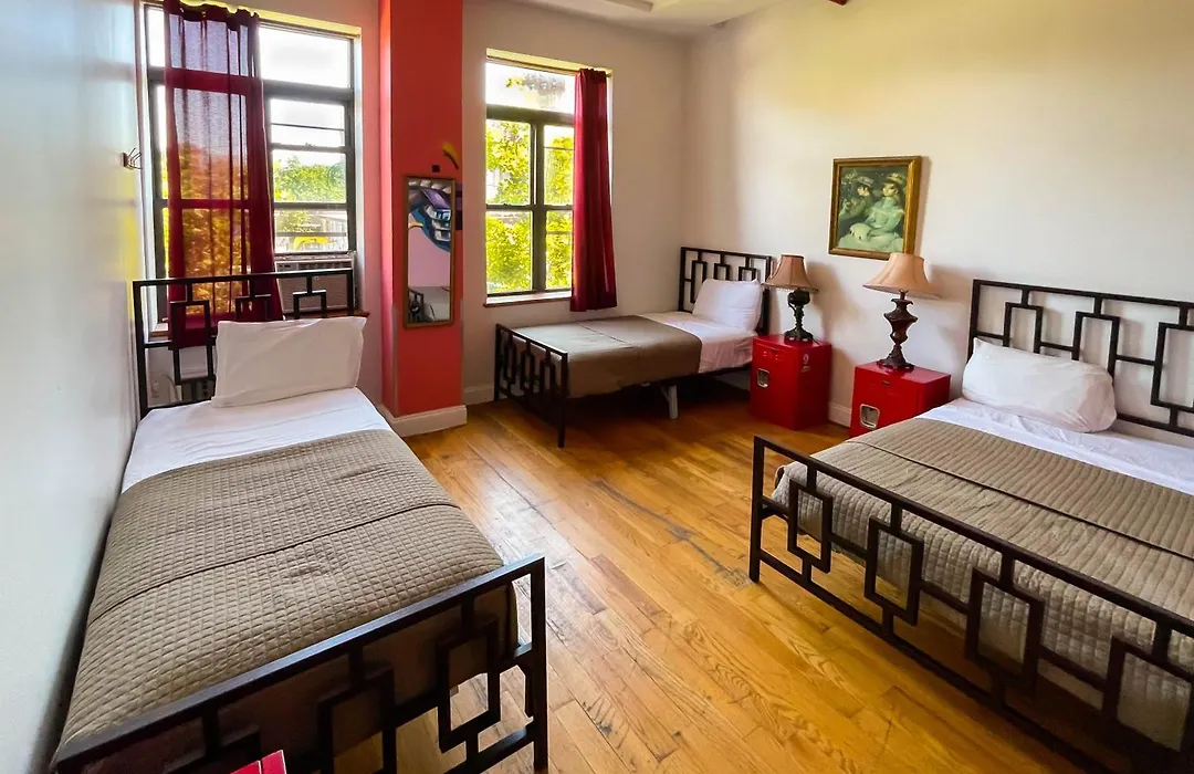 Ny Moore Hostel-1
