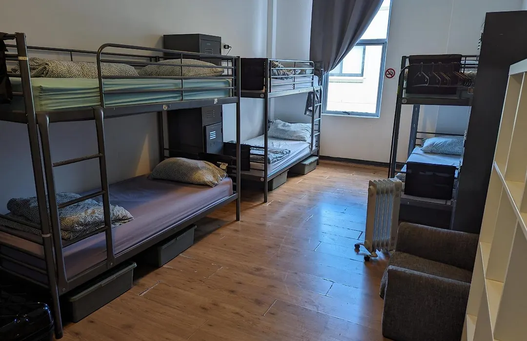 Ebs Sydney Hostel-1