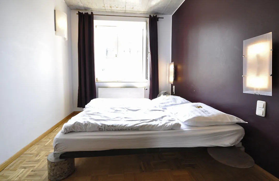 Five Elements Hostel And Capsules Frankfurt-1