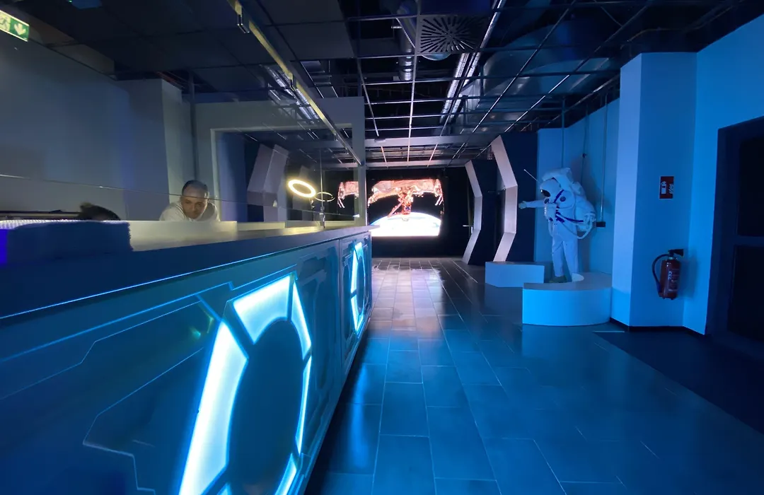 Space Night Capsule Hostel-1
