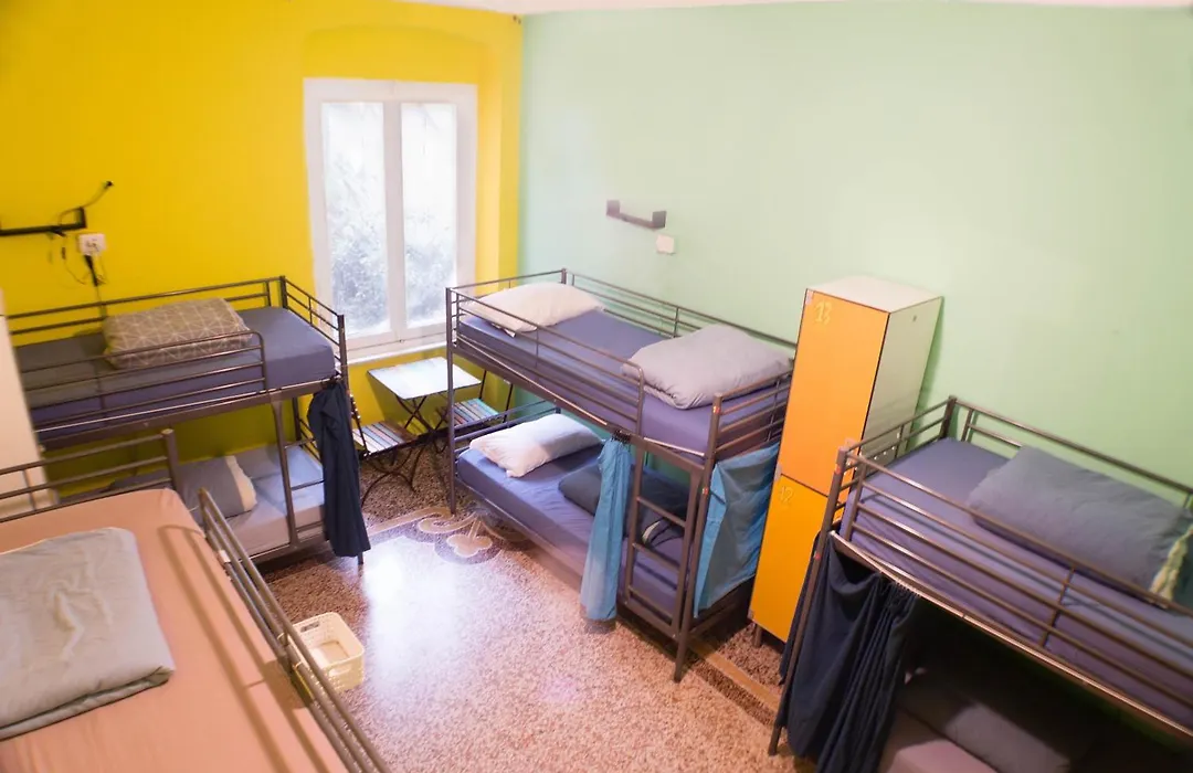 Home Genoa Hostel-1