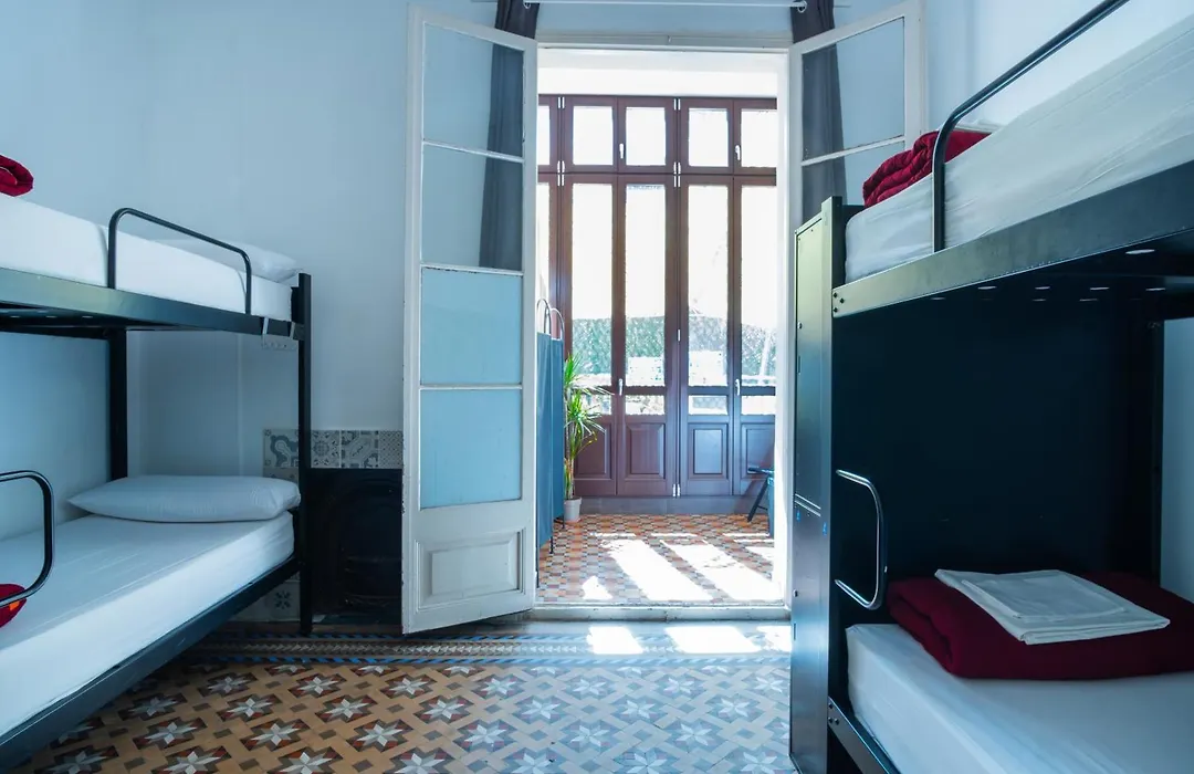 360 Hostel Borne-1