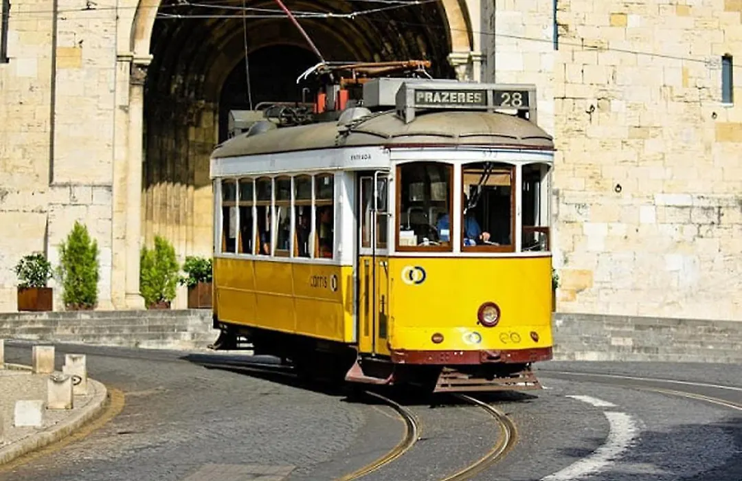 Lisbon Home Host-1