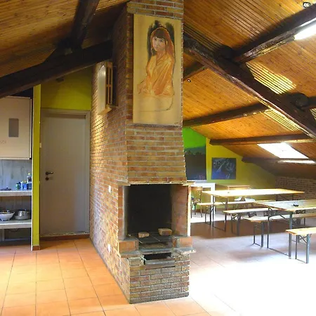 Hostel California-2