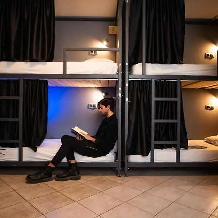 Bedway Athens Hostel-3