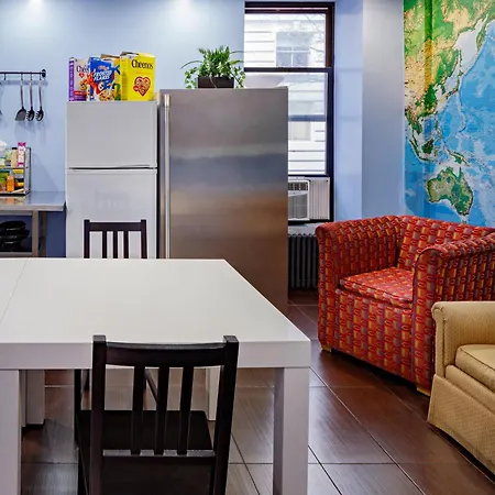 Central Park West Hostel-3