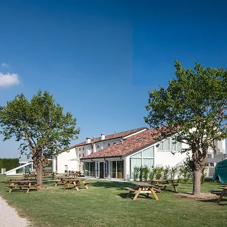 Nomad Hostel-2