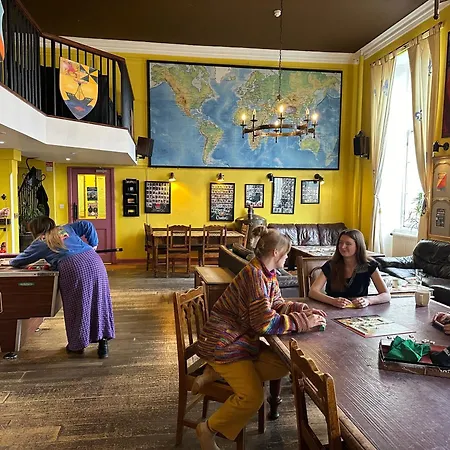 Castle Rock Hostel - Adults Only-2