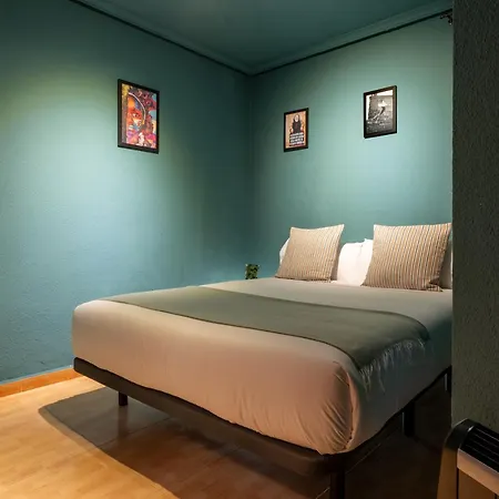 Ideal Hostel Madrid-3