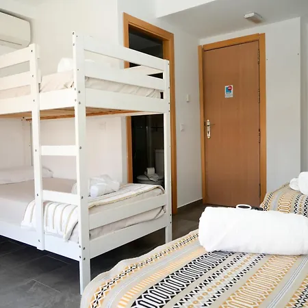 New Art Beach Hostel- Albergue Juvenil-2