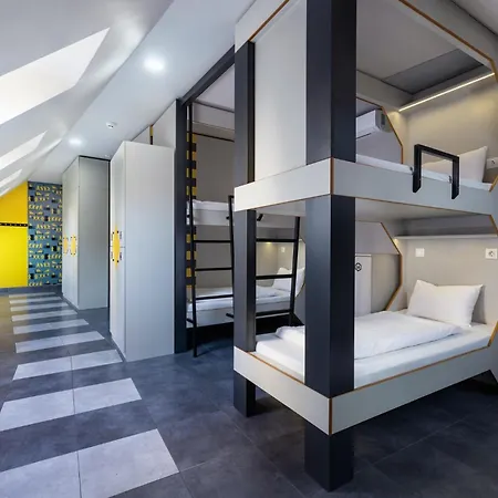 The Hive Party Hostel Budapest-2