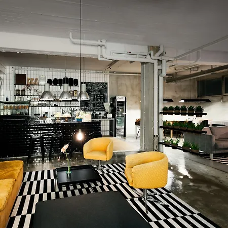 Wallyard Stay-3