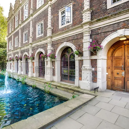 Safestay London Kensington Holland Park (Adults Only)-2