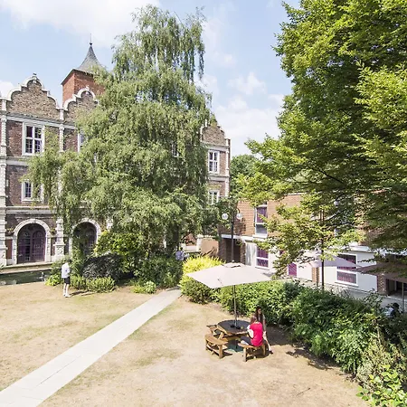 Safestay London Kensington Holland Park (Adults Only)-3