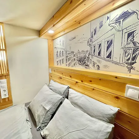 Lavender Circus Hostel, Doubles & Ensuites-2