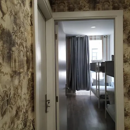 Majestic Hostel Porto-2