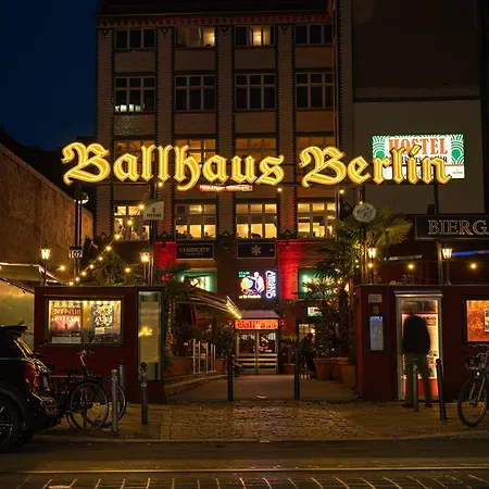 Ballhaus Berlin Hostel-3
