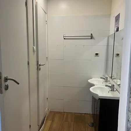 Majestic Hostel Porto-3