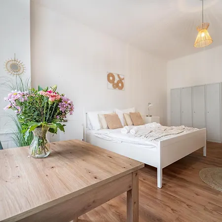 Celine Prague Luxury Hostel-2