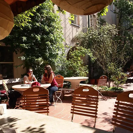 Vienna Hostel Ruthensteiner-3