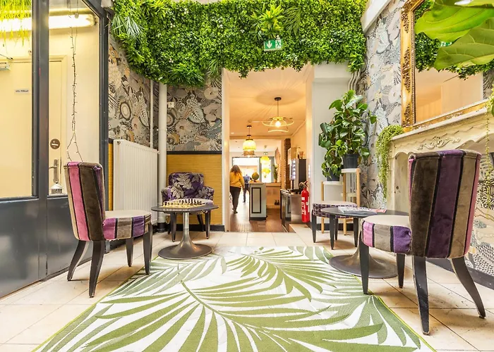 Young And Happy Latin Quarter By Hiphophostels Parigi