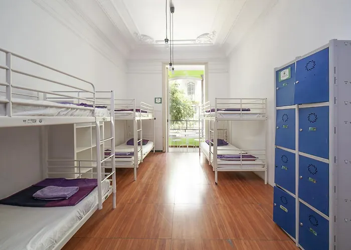 Fabrizzios Terrace Hostel Barcellona