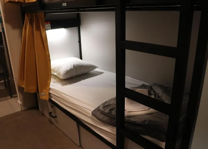 Hi Brussels Jacques Brel Hostel