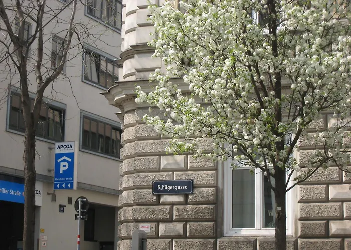Westend City Hostel Vienna