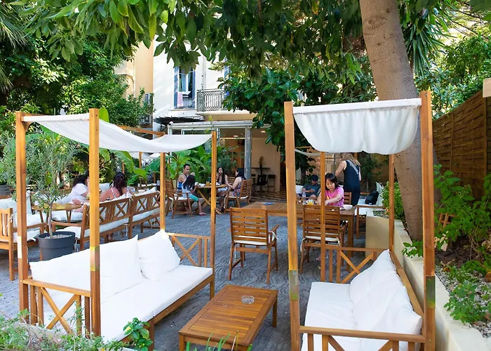 Auberge de Jeunesse HI Les Camélias Nizza