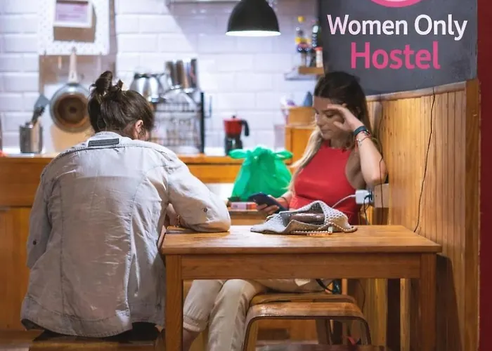 Buba House - Women Only Hostel Barcellona