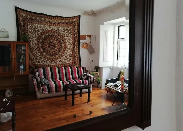 Locals Hostel & Suites Lisbona